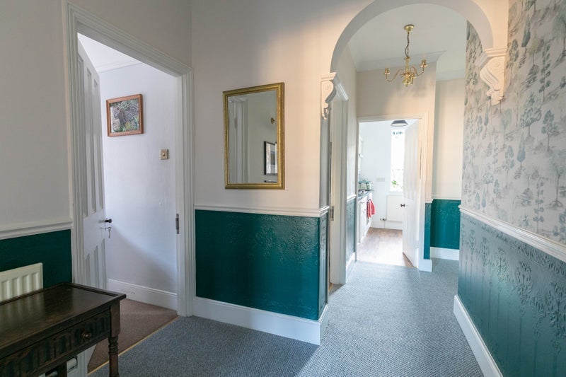 Flat Beaufort Road in Bristol