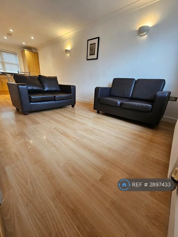 Flat Glebe Road in Chelmsford