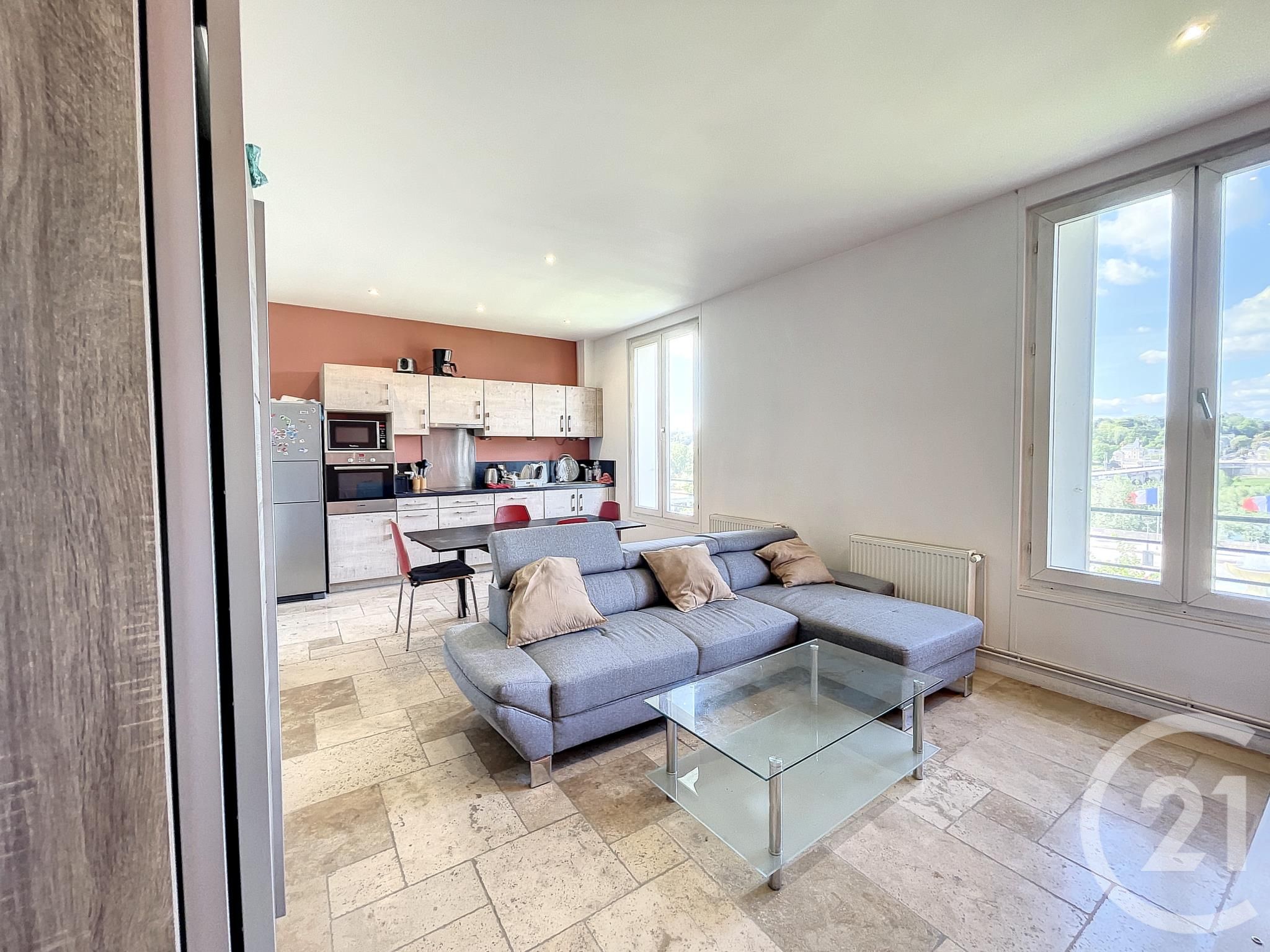 Chambre Place Anatole France à Tours