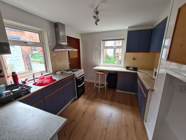 Room Back Norwood Road in Leeds
