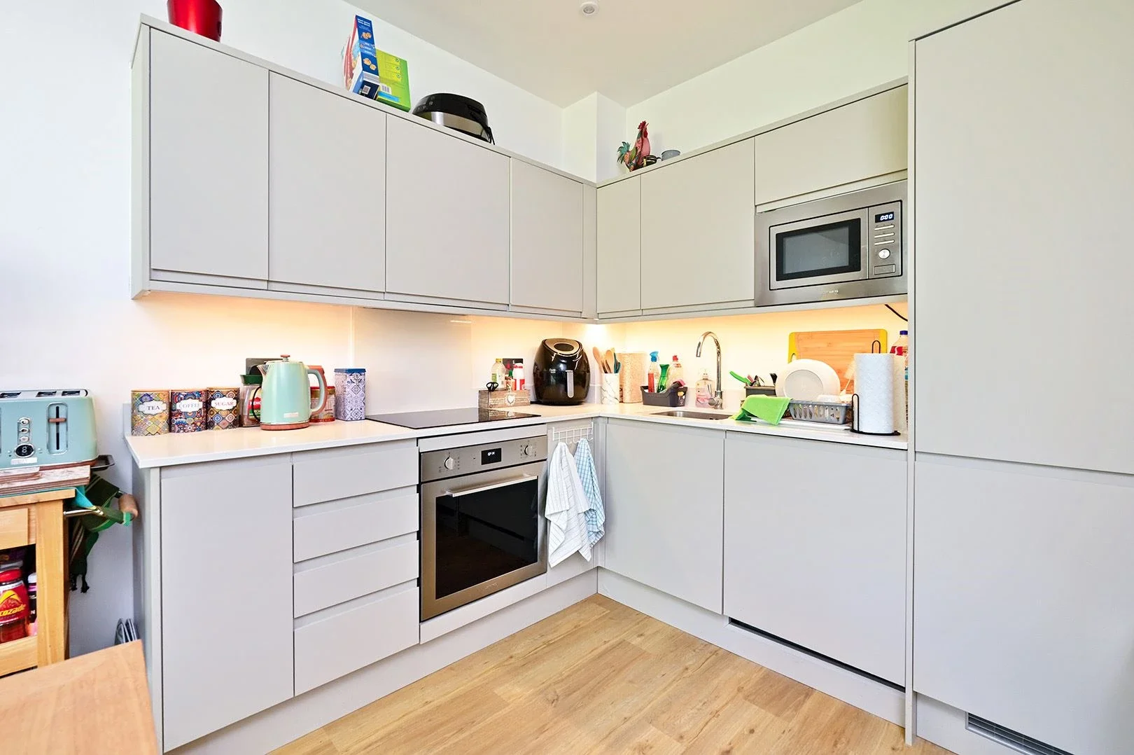Flat Farnborough Road in Rushmoor