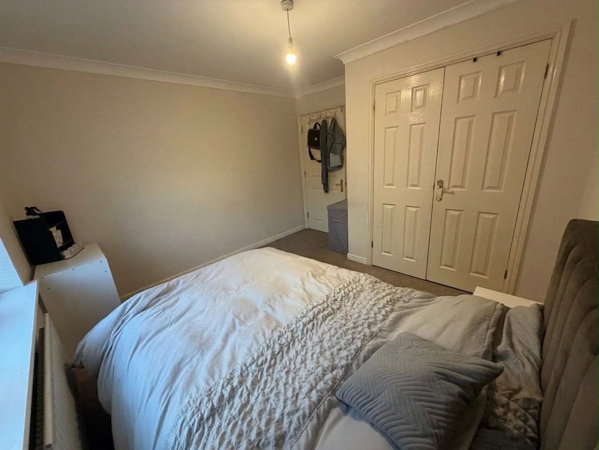 Flat Blunden Drive in Slough