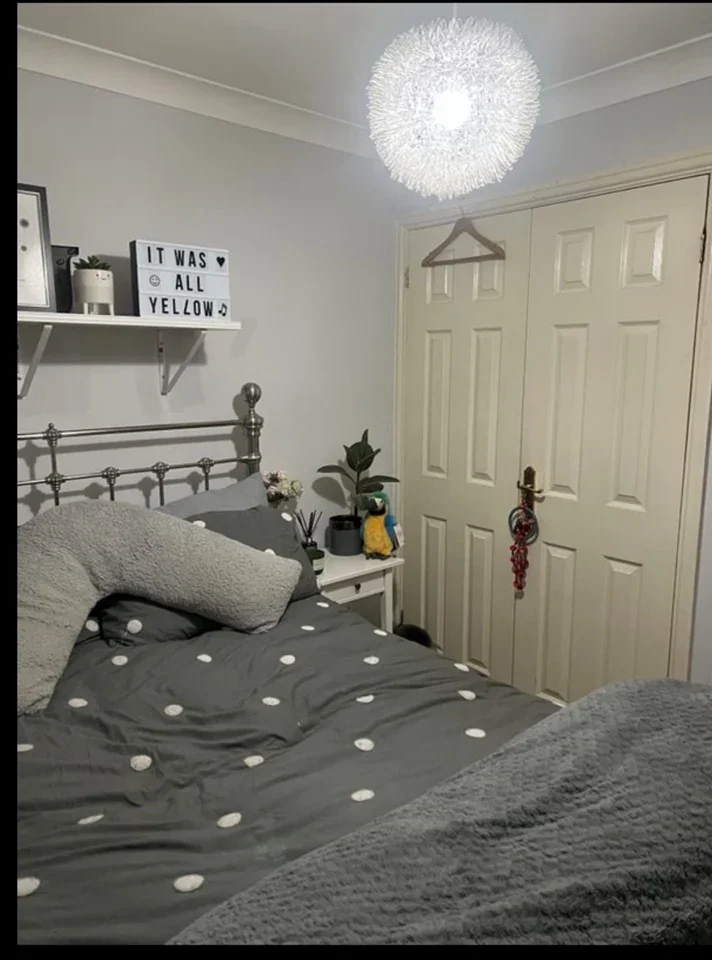 Flat Blunden Drive in Slough