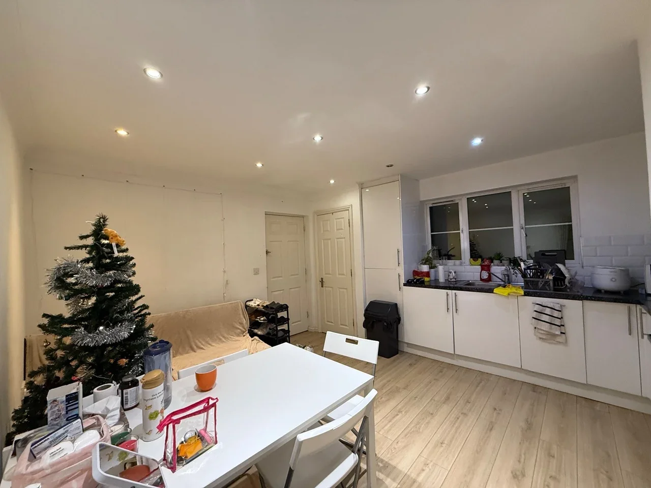 Flat Silvertown Way in Greater London