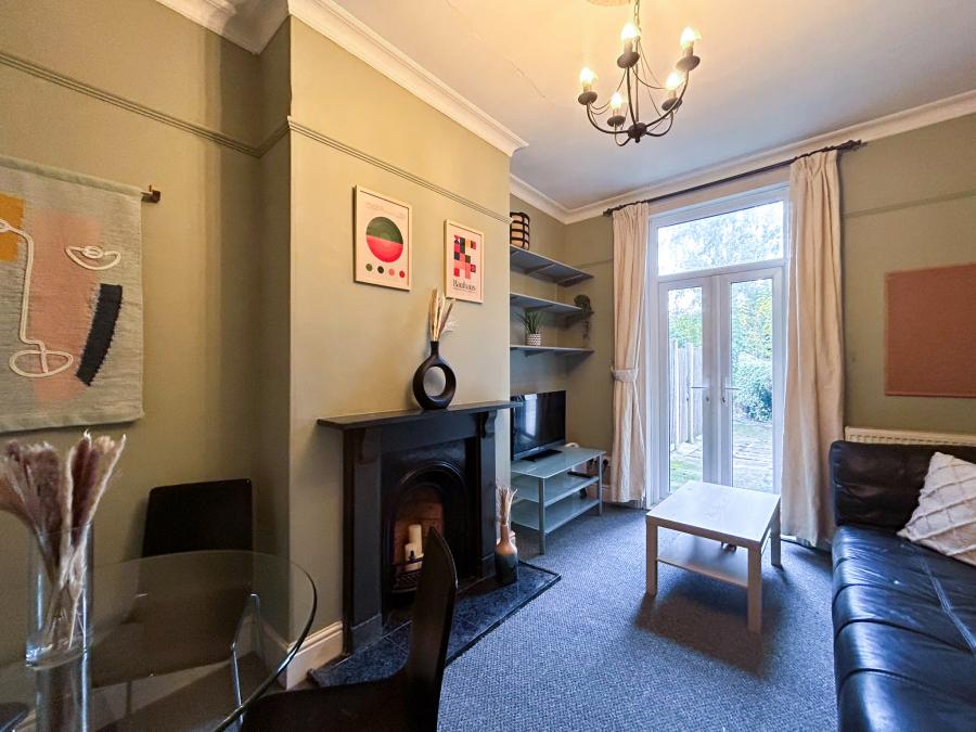 Room Cobden Street in Derby