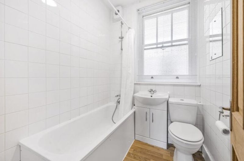 Room Lower Richmond Road in Greater London