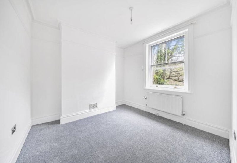 Room Lower Richmond Road in Greater London