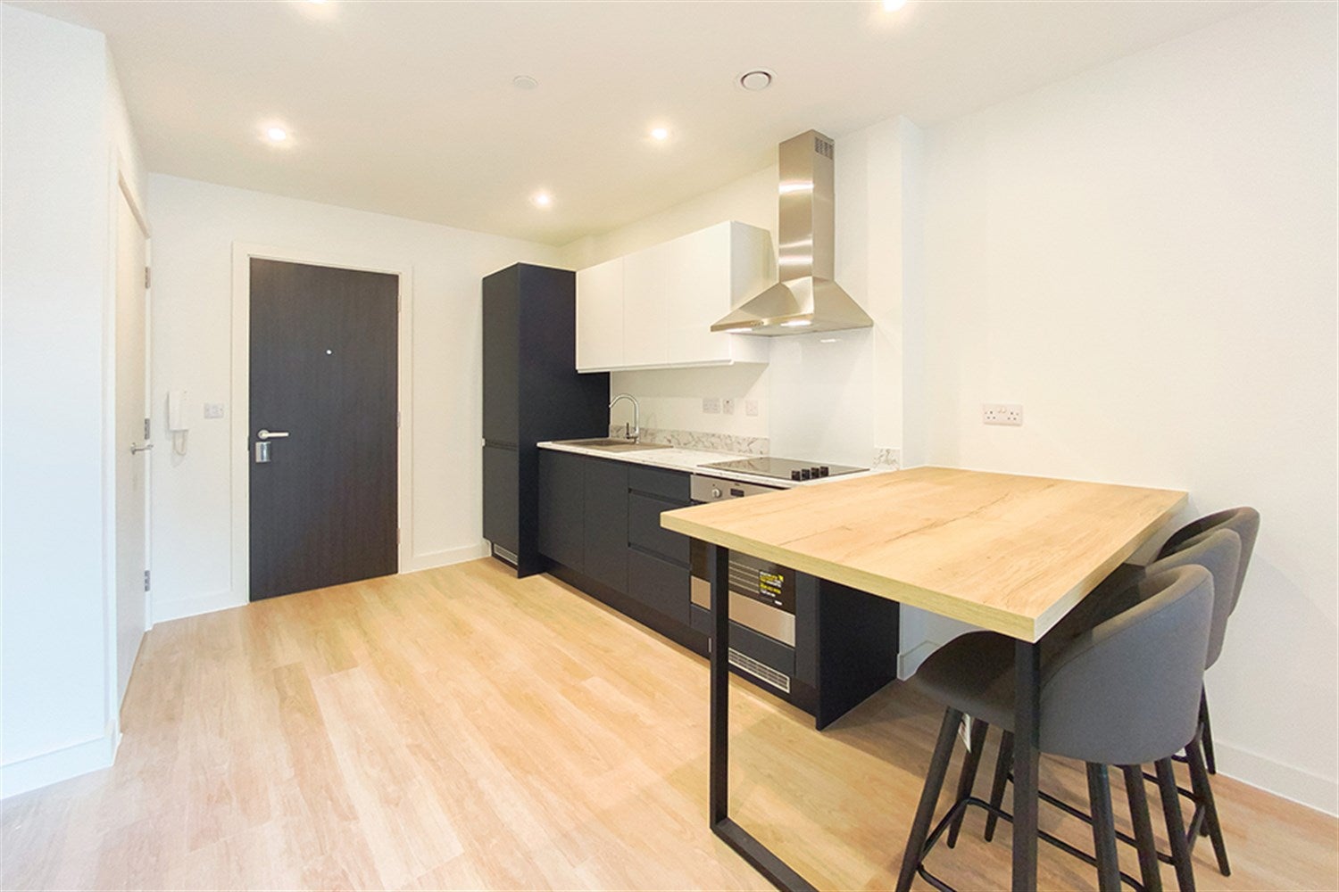 Flat Greenside Way in Oldham