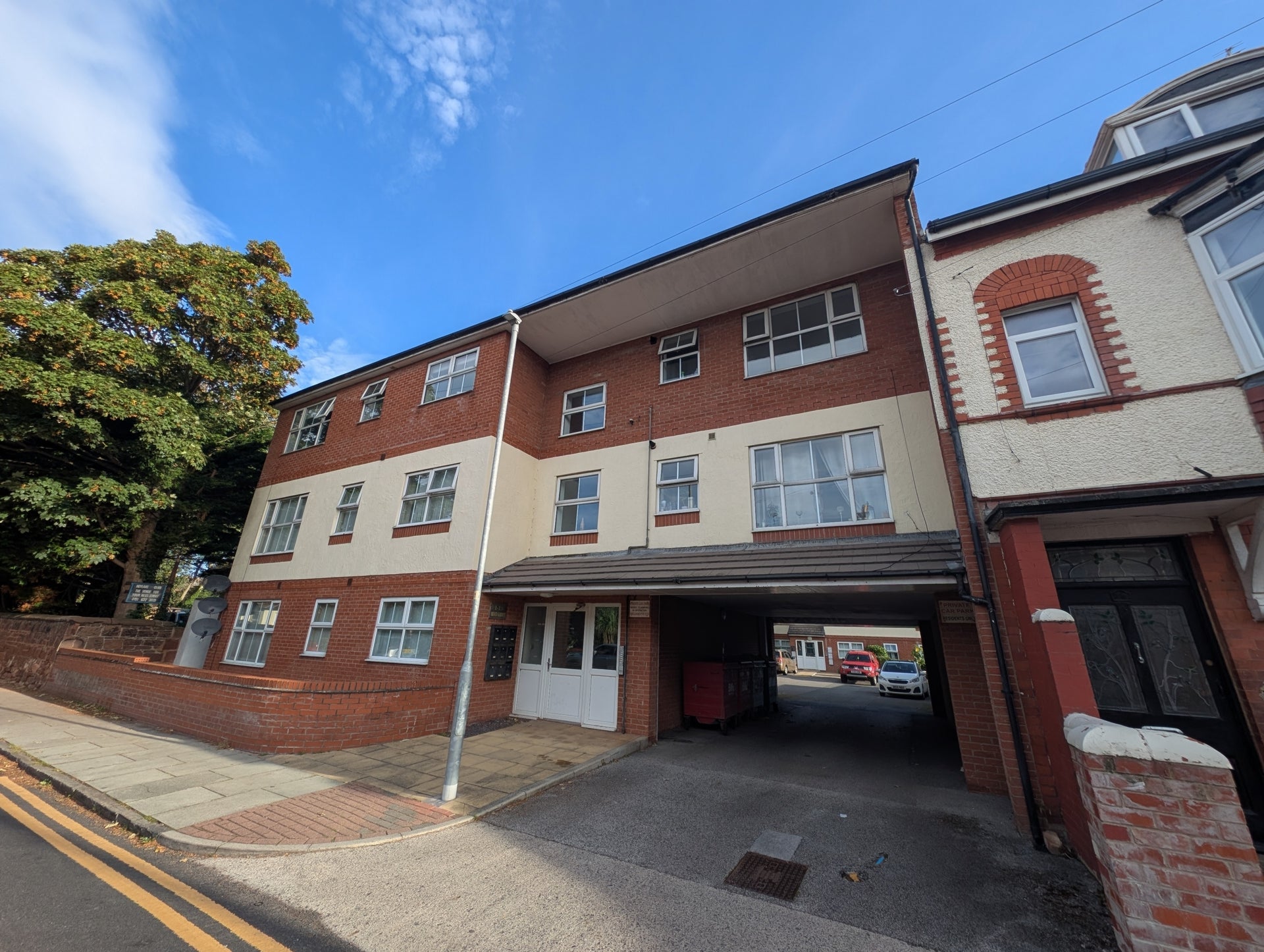 Flat Trinity Road in Hoylake