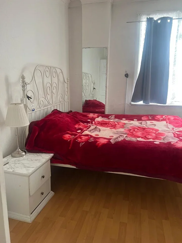 Room Clifton Avenue in Greater London