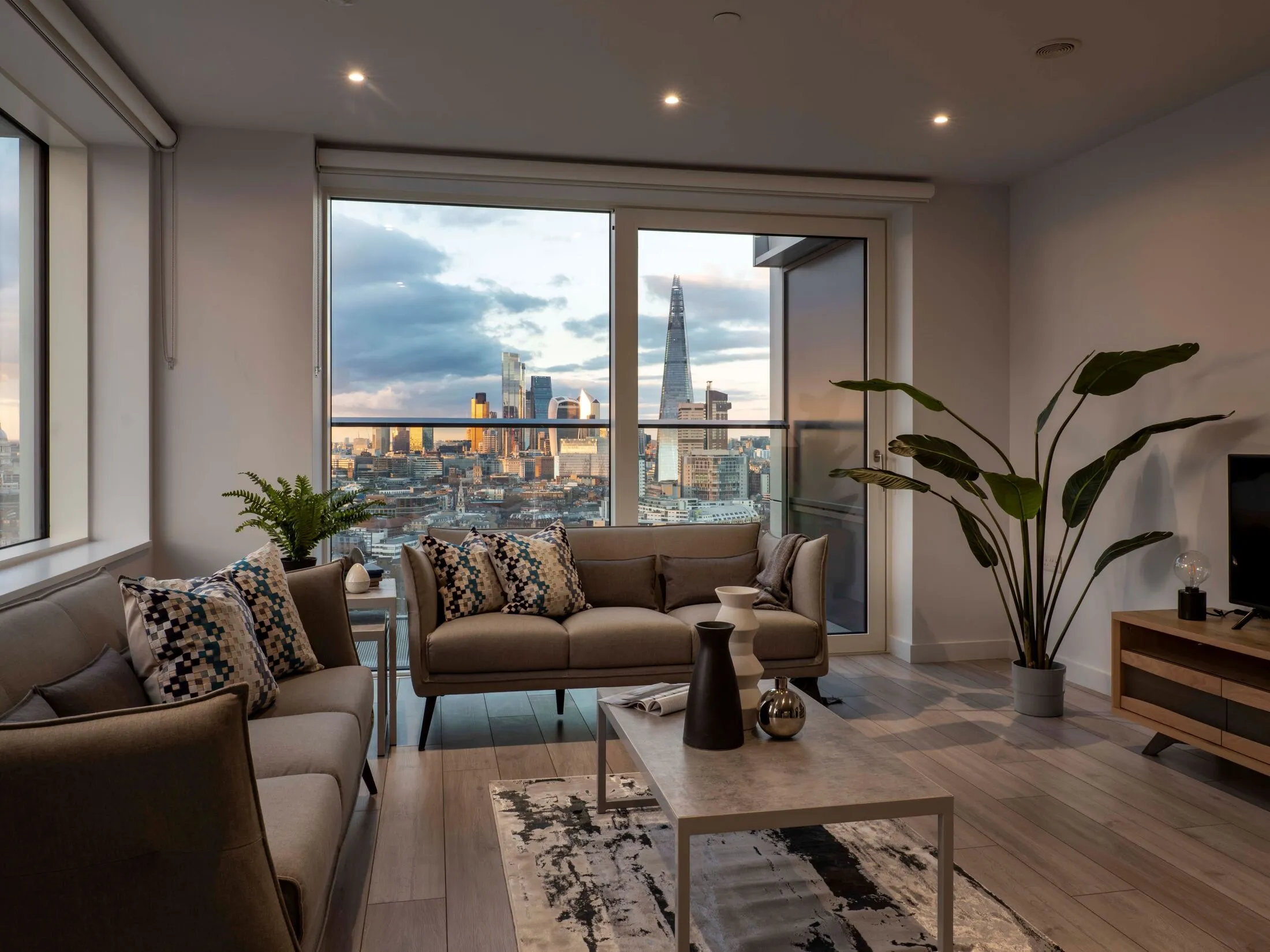 Flat Steedman Street in Greater London