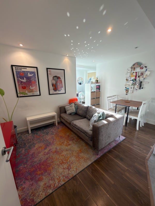 Room Hoxton Street in Greater London