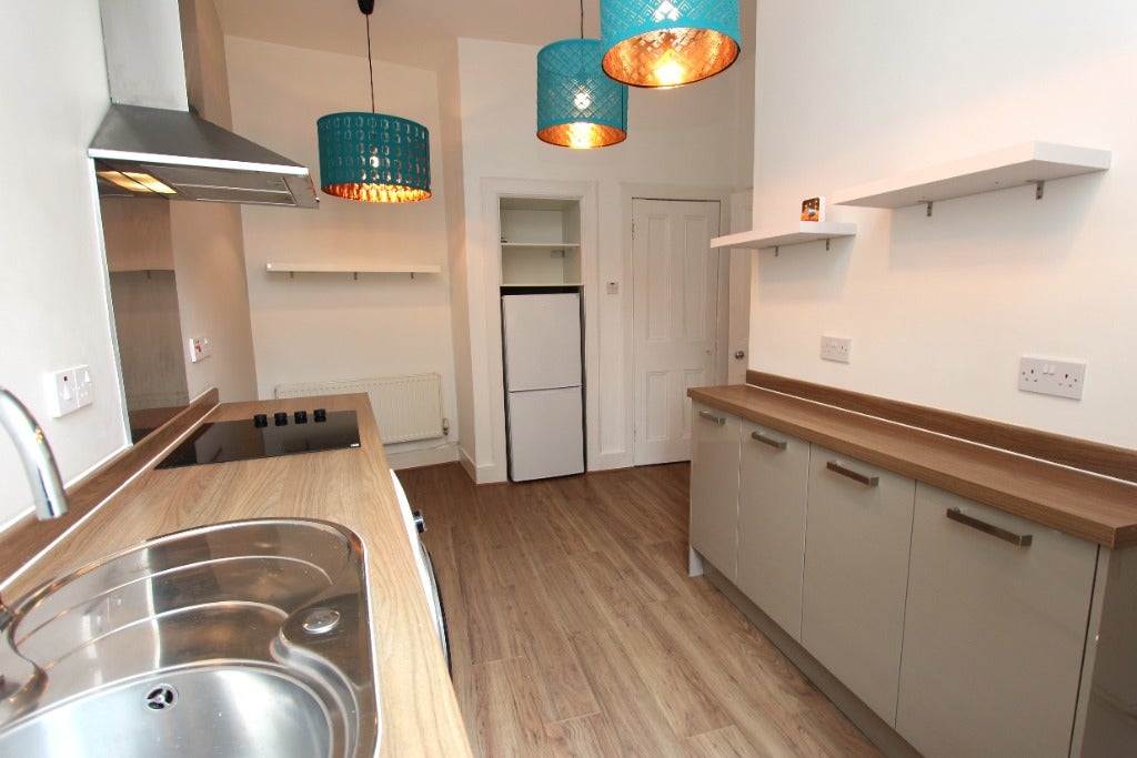 Flat Willowbrae Road in City of Edinburgh