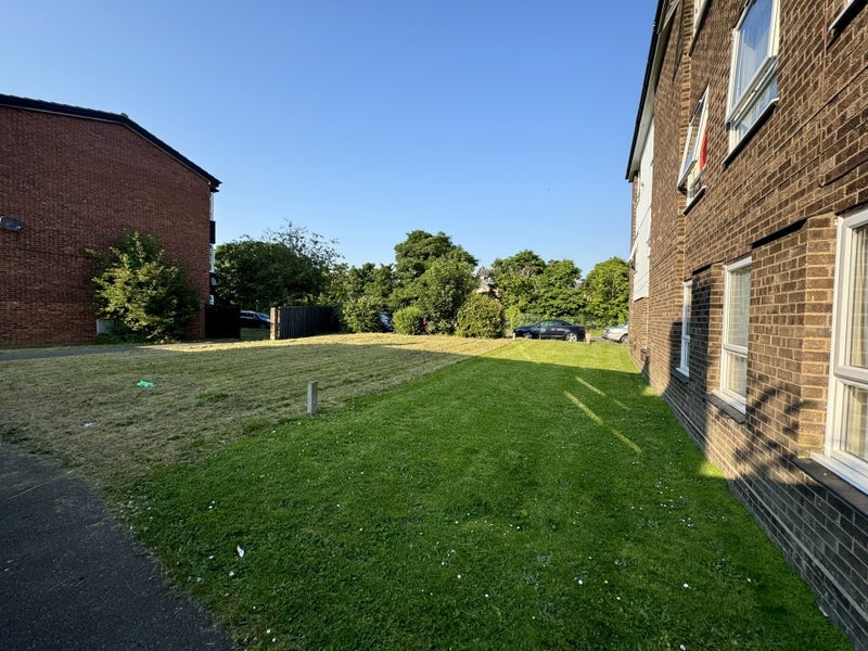 Room Post Mill Close in Ipswich