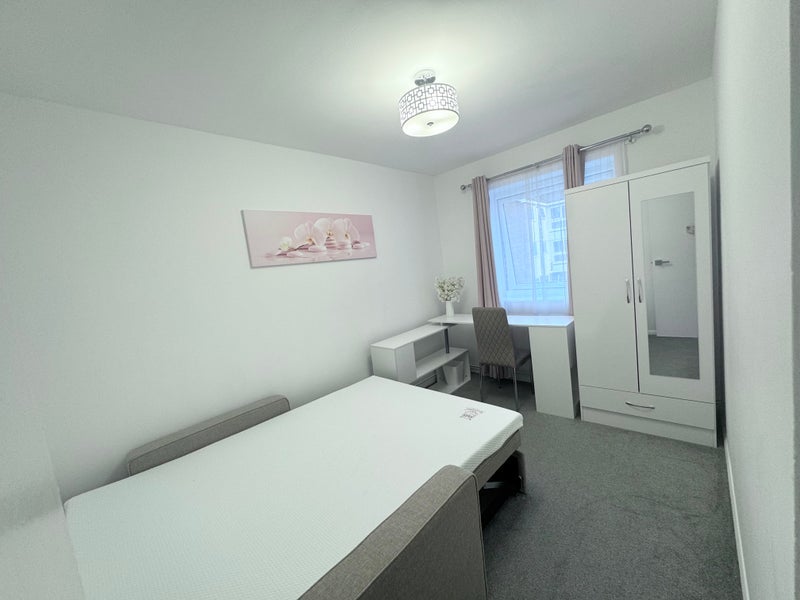 Room Post Mill Close in Ipswich