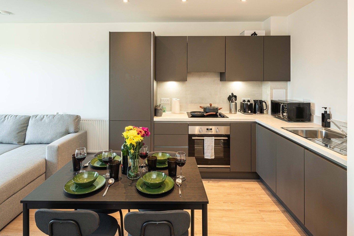 Flat Brook Avenue in Greater London
