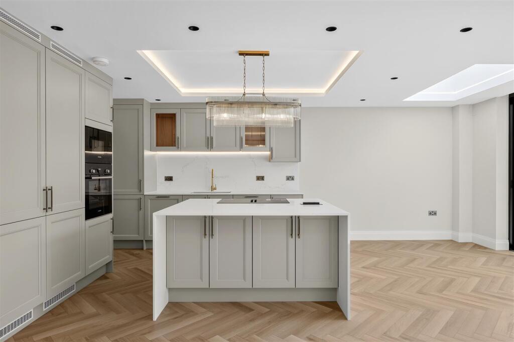 House Haynt Walk in Greater London