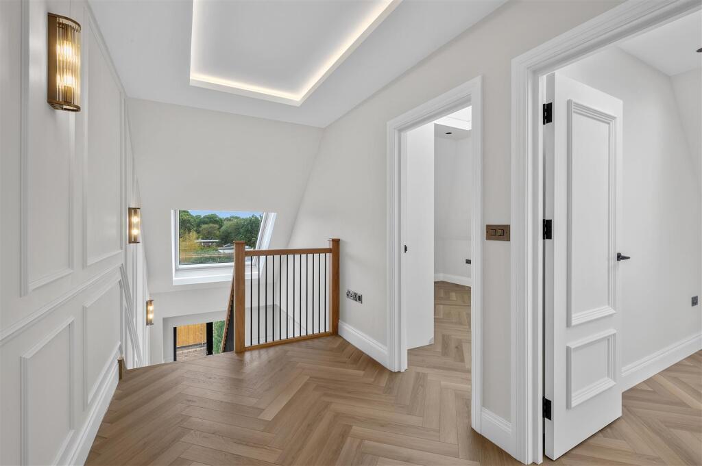 House Haynt Walk in Greater London