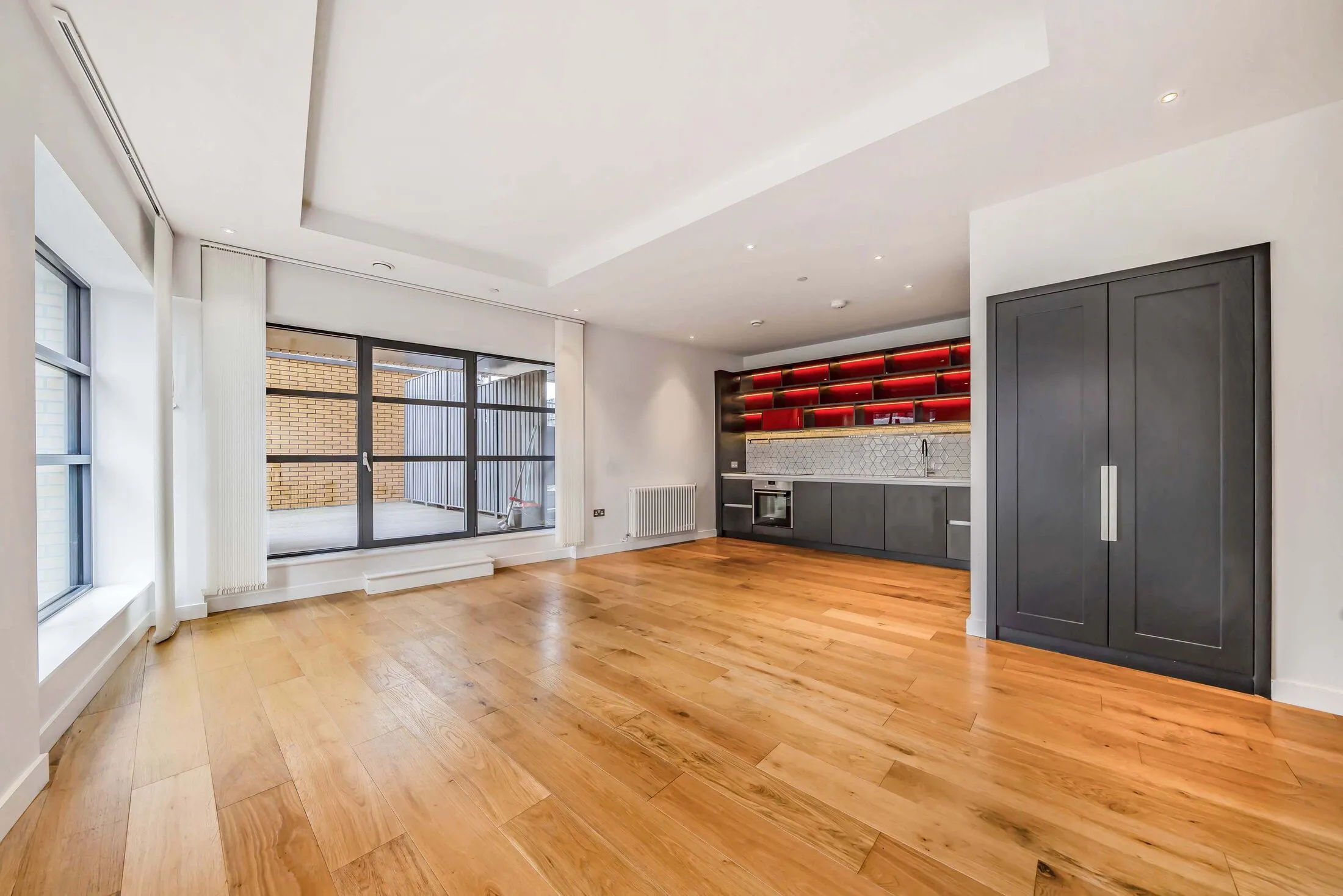 Flat Hope Street in Greater London