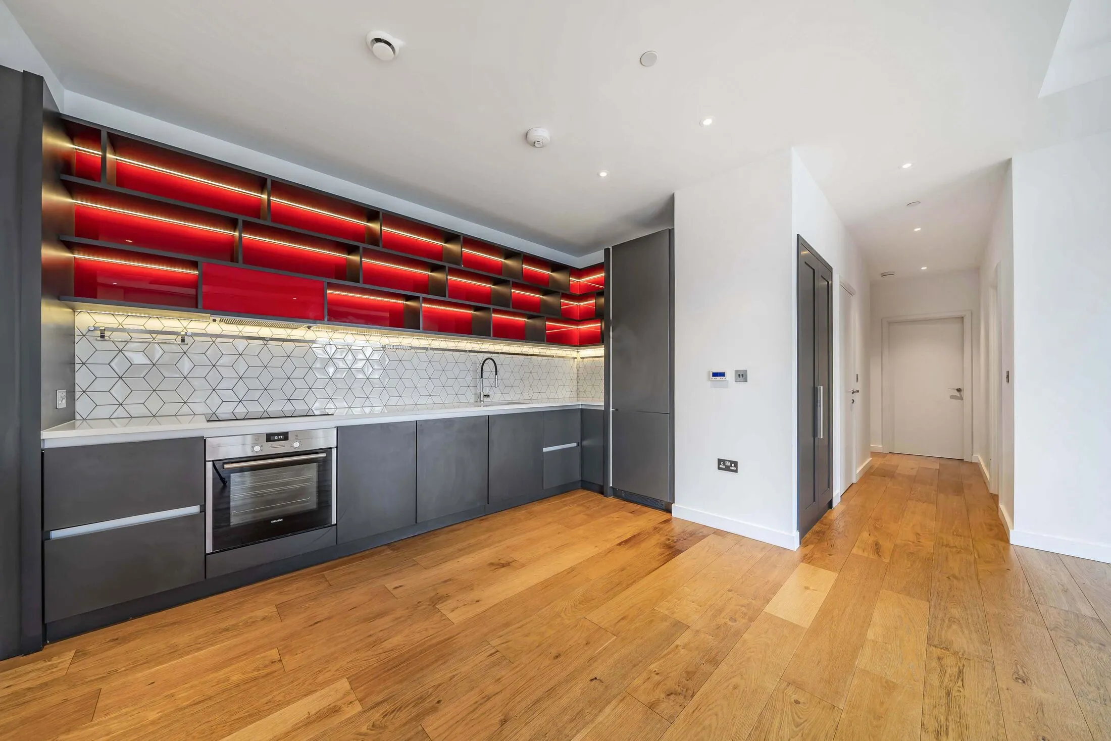 Flat Hope Street in Greater London