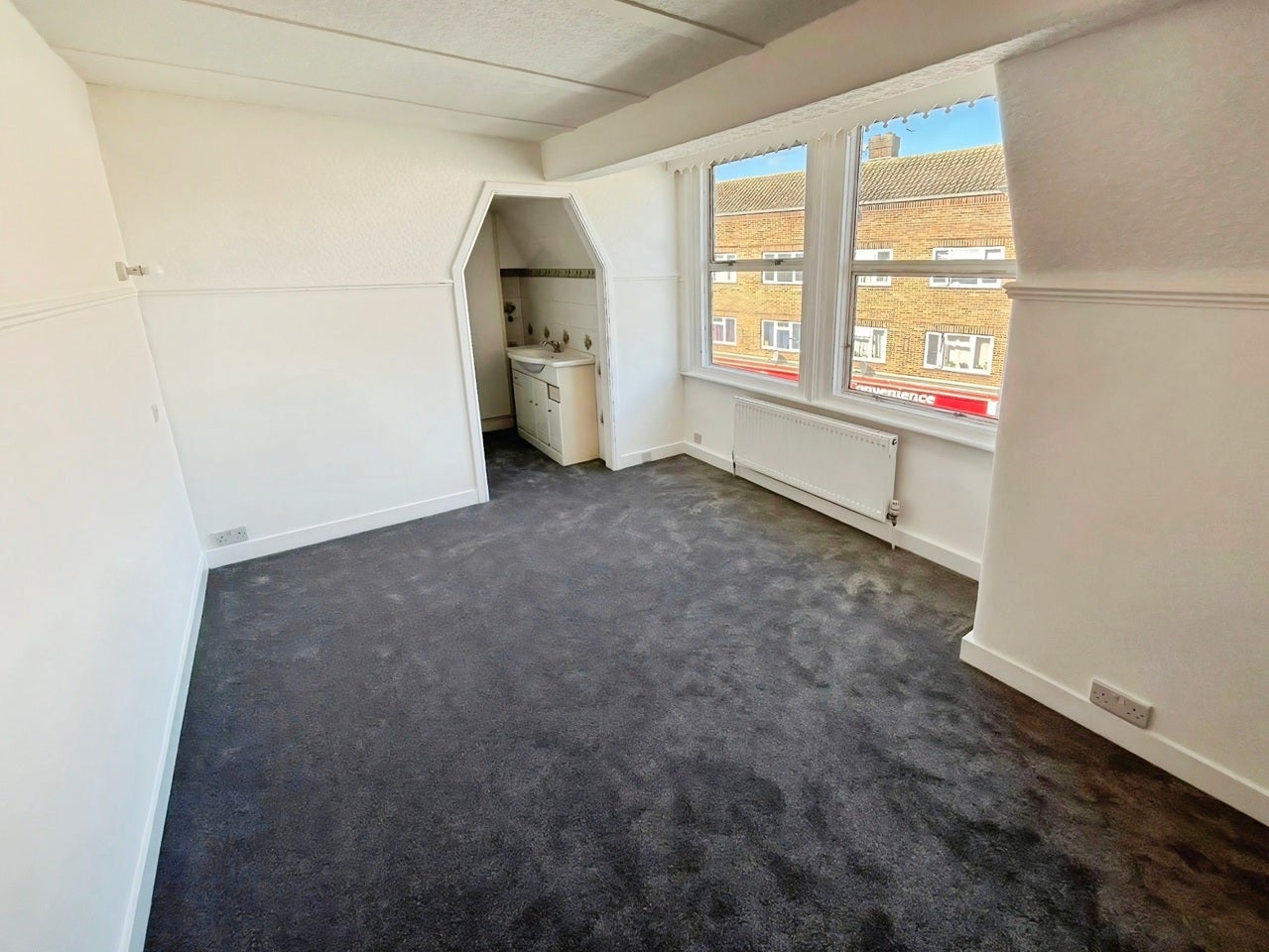 Flat Weir Road in Greater London