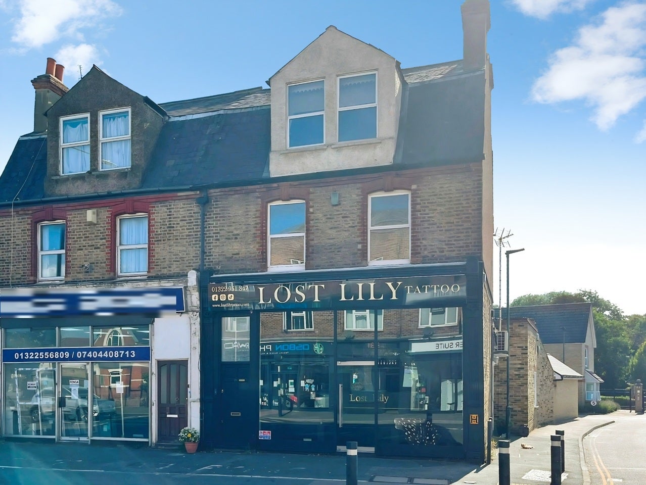 Flat Weir Road in Greater London