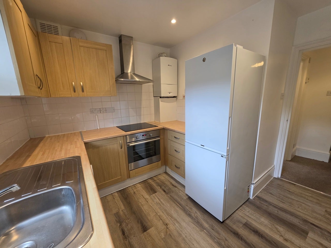 Flat Freemantle Street in Greater London