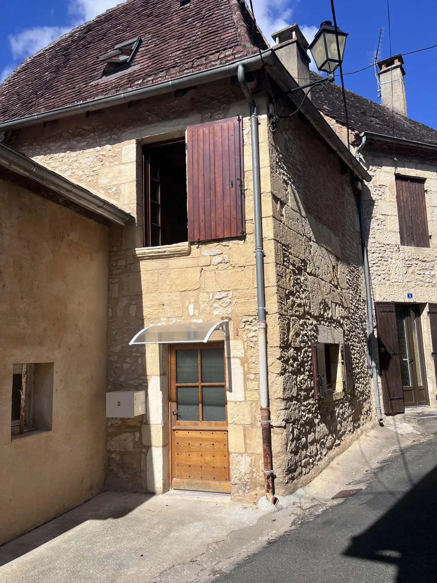 House Avenue Charles de Gaulle in Terrasson-Lavilledieu