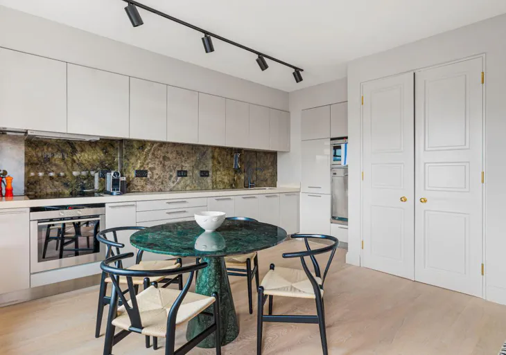 Flat Cadogan Square in Greater London