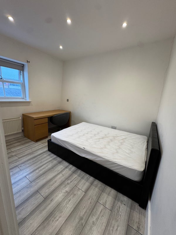 Room Northpoint Square in Greater London