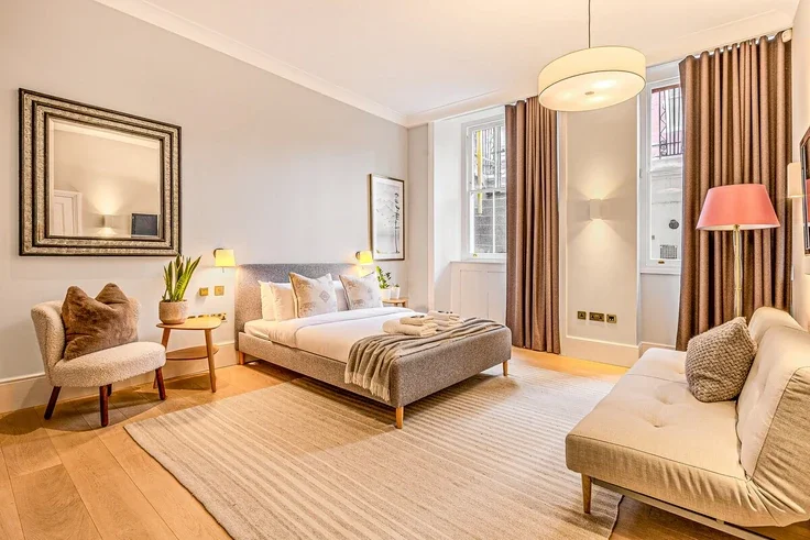 Flat Cadogan Square in Greater London