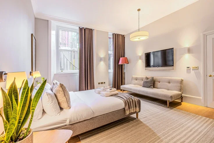 Flat Cadogan Square in Greater London
