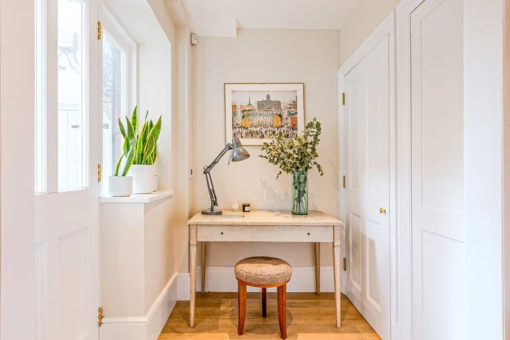 Flat Cadogan Square in Greater London