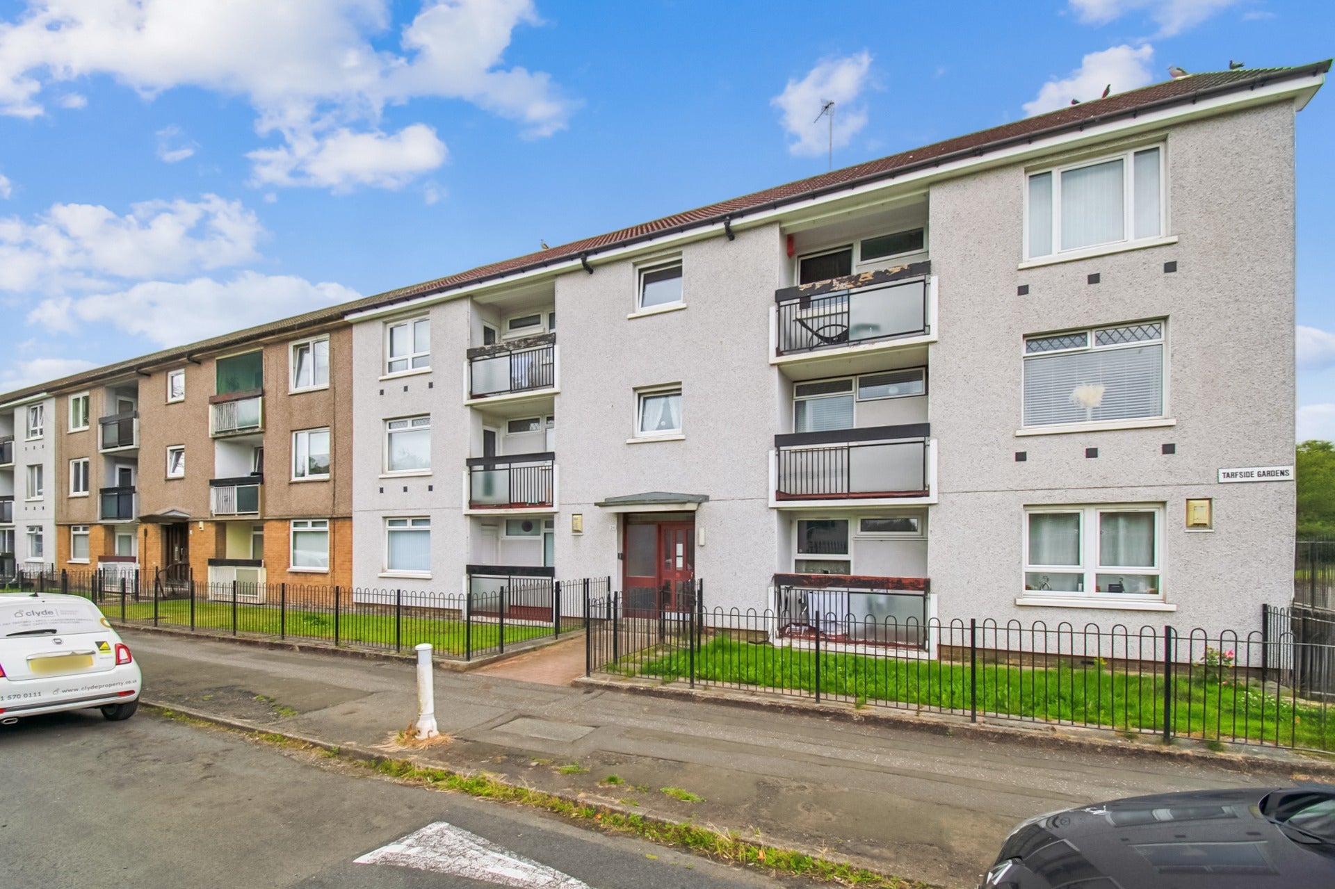 Flat Tarfside Gardens in Glasgow