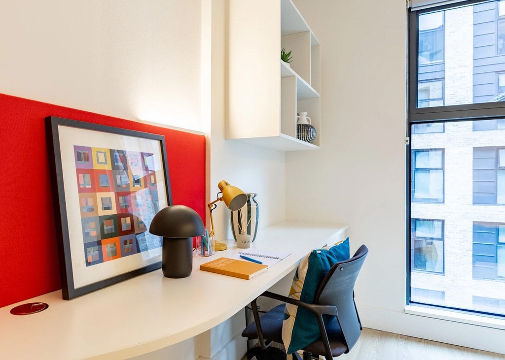Room Spring Mews in Greater London