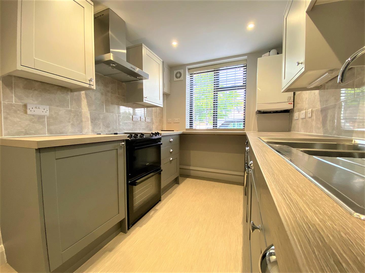 Flat Uxbridge Road in Greater London