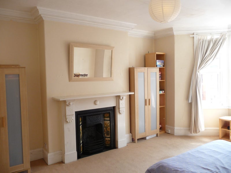 Room Forsyth Road in Newcastle upon Tyne