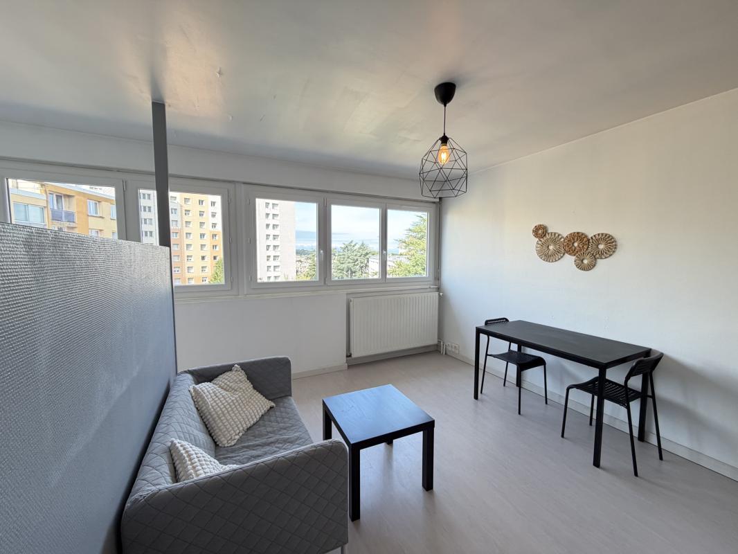 Appartement Rue Du Vingt Neuf Brumaire à Saint-Étienne