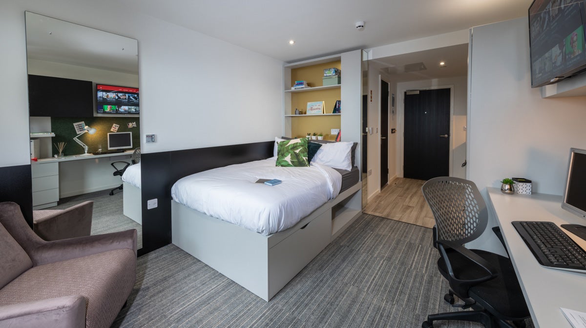 Room Castlebank Street in Glasgow