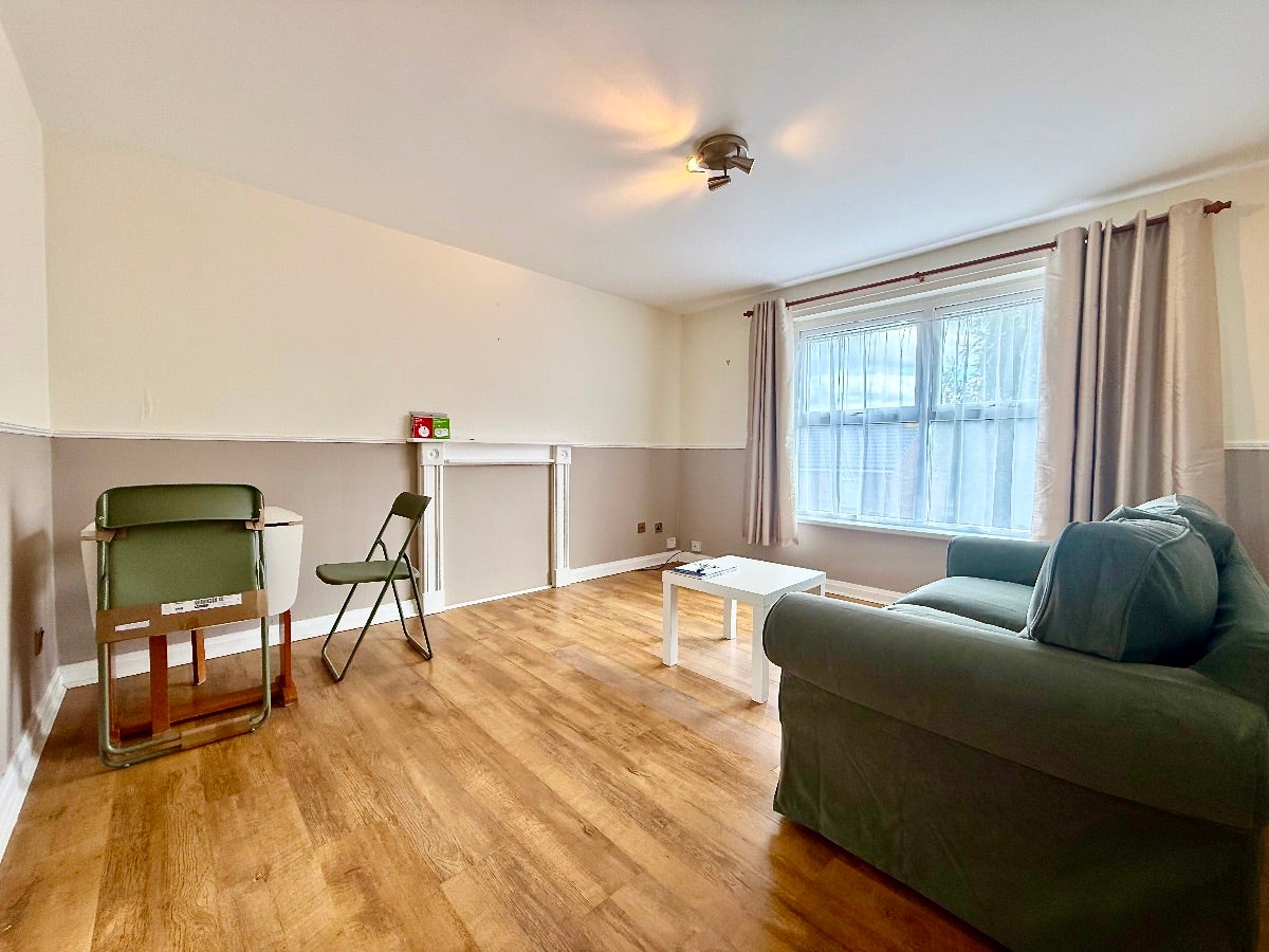 Flat Westminster Crescent in Sheffield