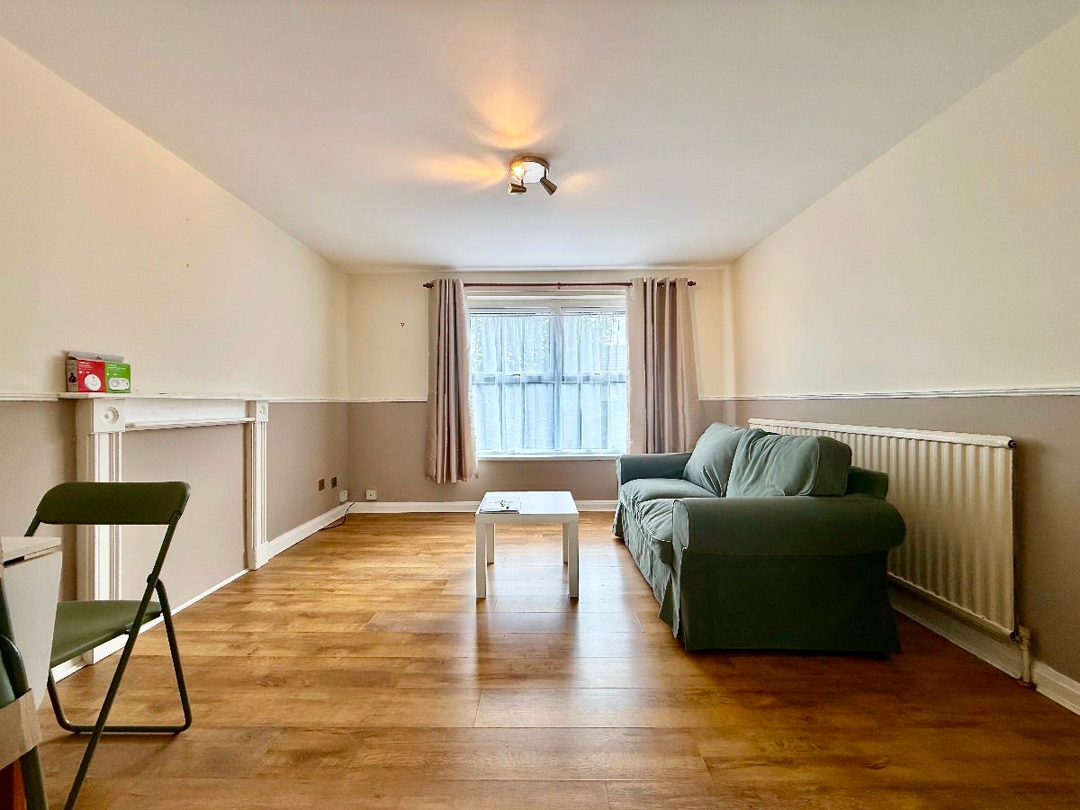 Flat Westminster Crescent in Sheffield
