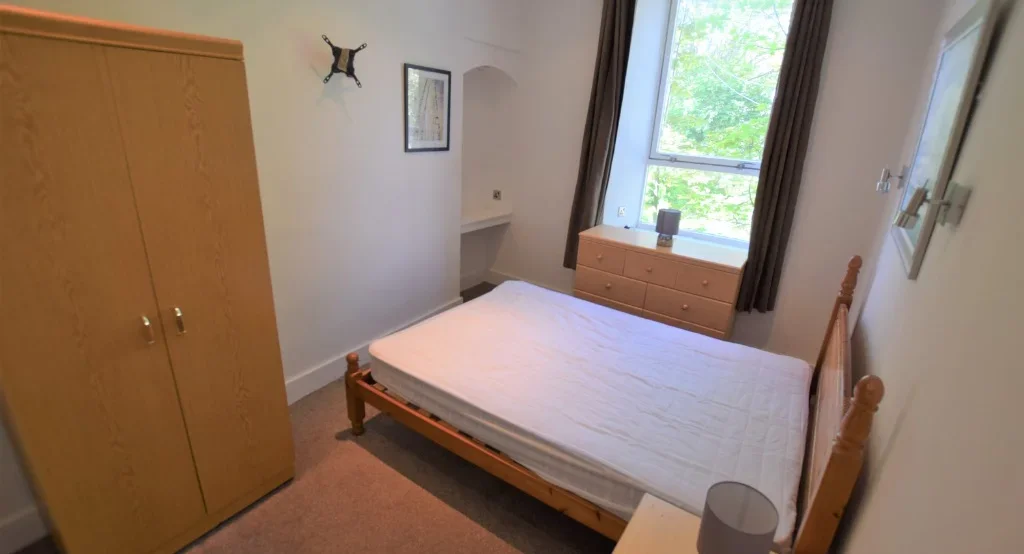 Flat Rosemount Place in Aberdeen City