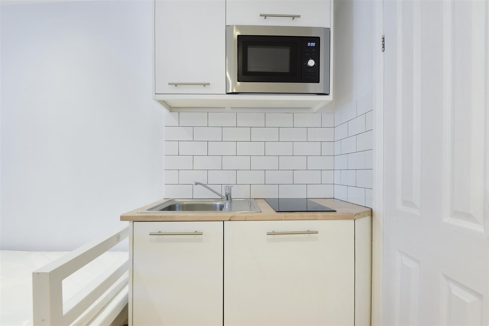 Flat Southwell Gardens in Greater London