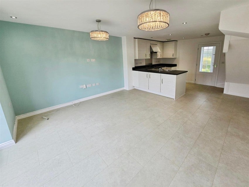 House Chelveston Road in Raunds