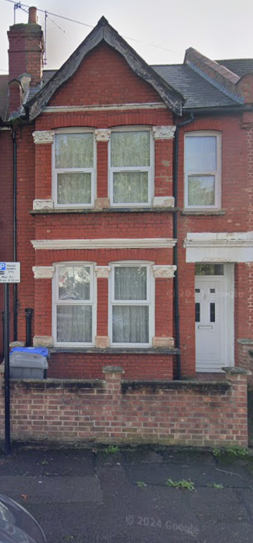 House Selwyn Road in Greater London