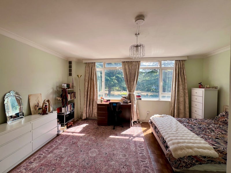 Room Trevanion Road in Greater London