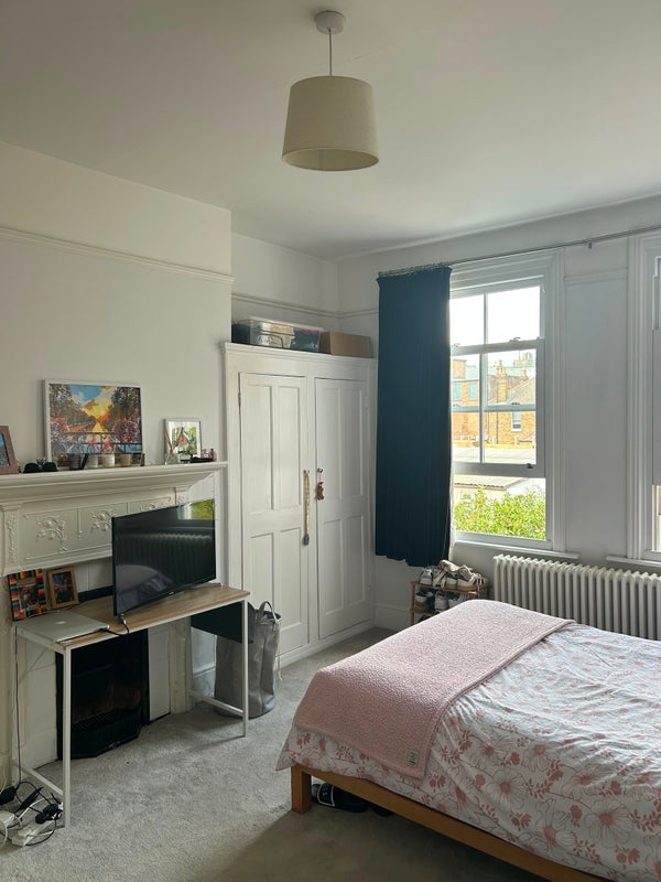 Room Culverley Road in Greater London