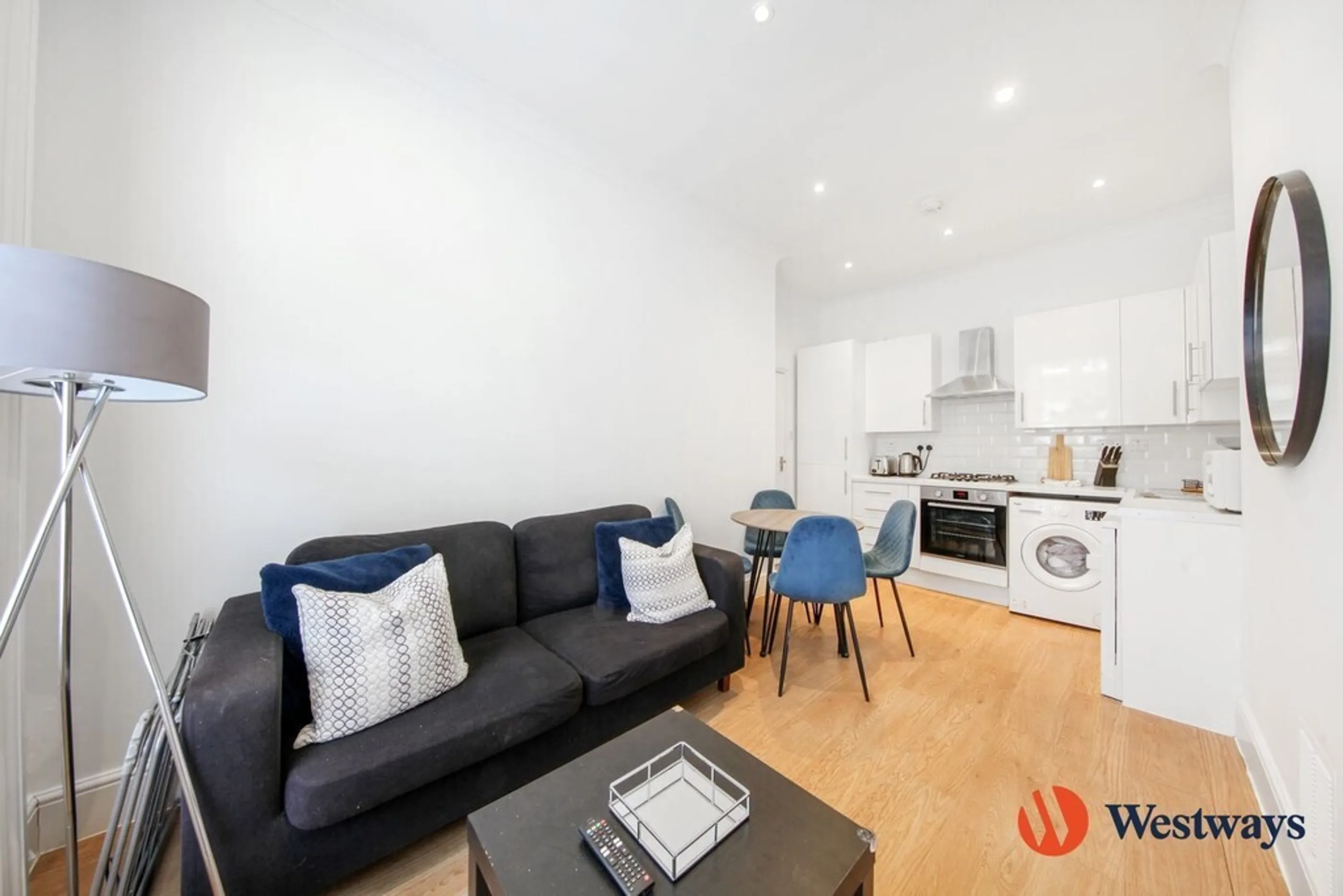 Flat Queensway in City of Westminster
