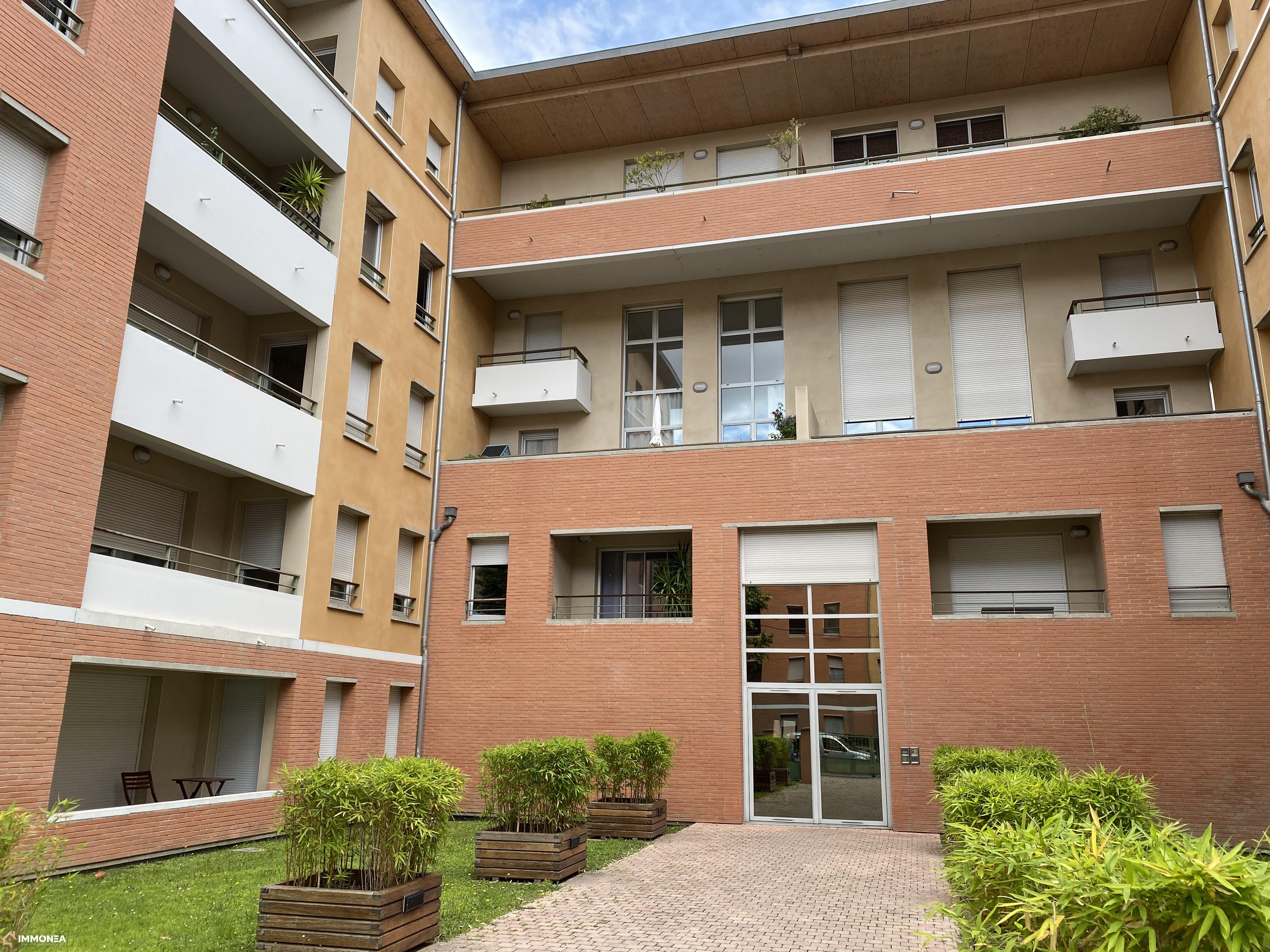 Flat Rue Pierre Salies in Toulouse