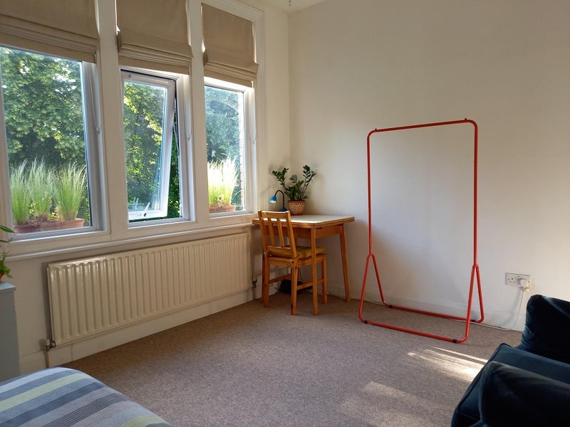 Flat Palmerston Road in Greater London